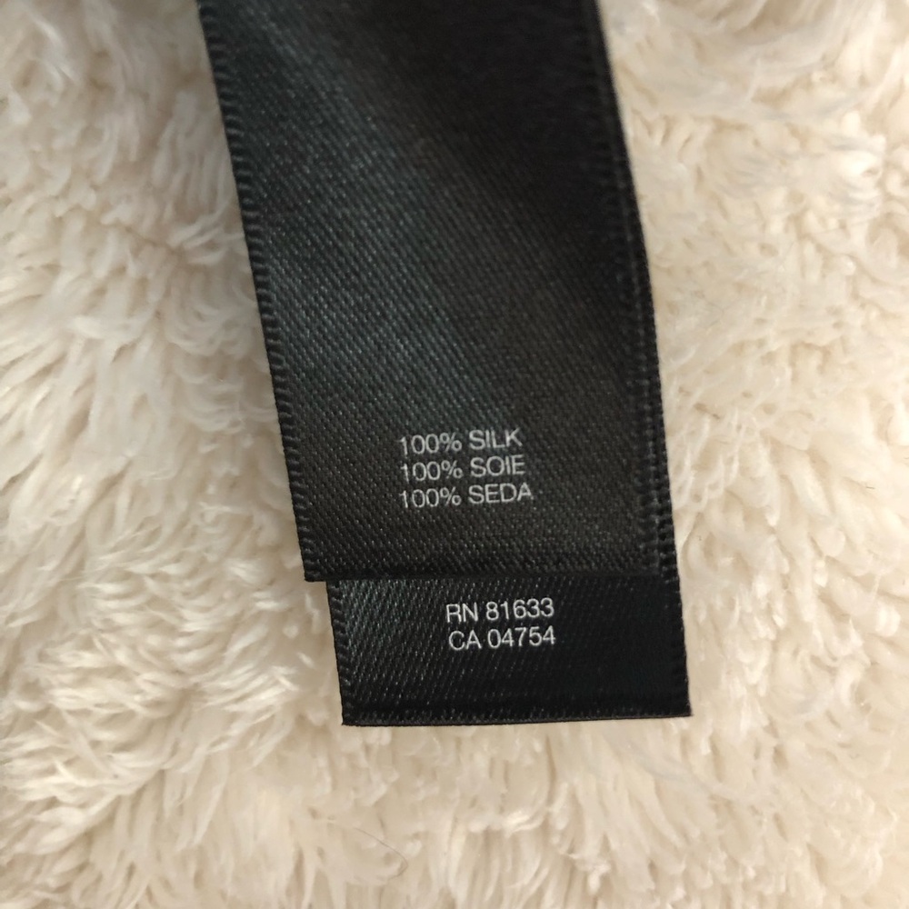 Kenneth Cole Black Label Blouse Sz. L. - Picture 7 of 7